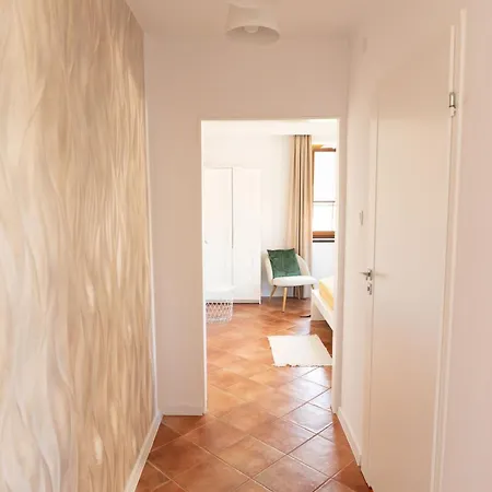 Bianco Crema Przy Jasnej Gorze Daire *