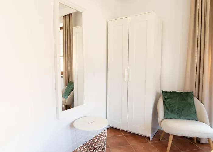 Bianco Crema Przy Jasnej Gorze * צ'סטוצ'ובה